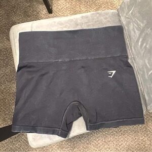 Never worn shorts. Were too small for me 
Size M